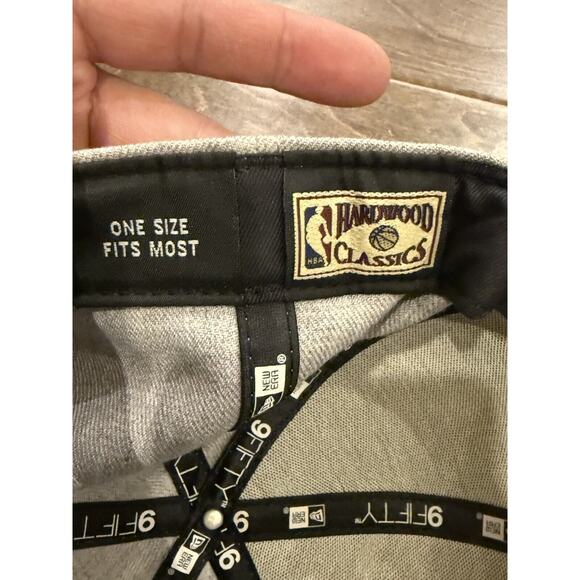 New Era 9Fifty Mens Gray Black NBA Golden State Warriors Hardwood Classic Hat - Picture 8 of 8